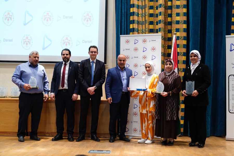 مدرسة شفا بدران الأساسية المختلطة تهنئ