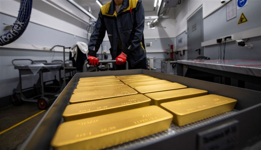 أسعار الذهب عند قمة أسبوع