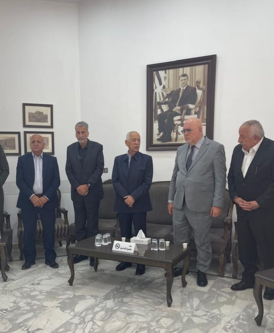 مندوبا عن الملك وولي العهد.. العيسوي