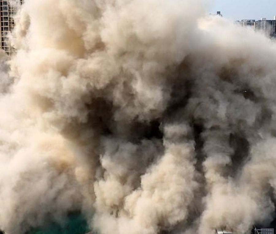 شاهد.. لحظة نسف مواد متفجرة في