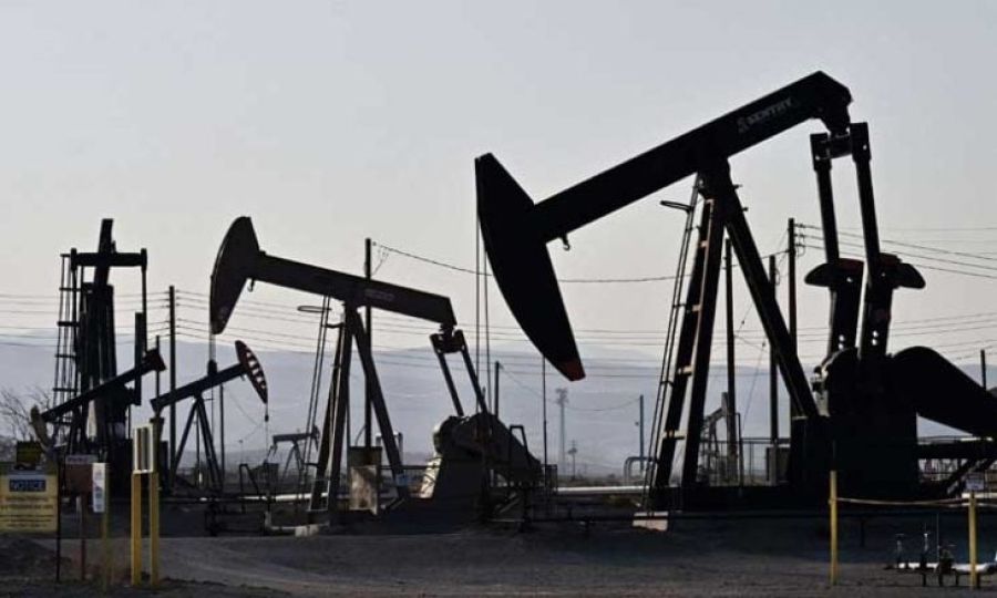 انخفاض أسعار النفط عالميا