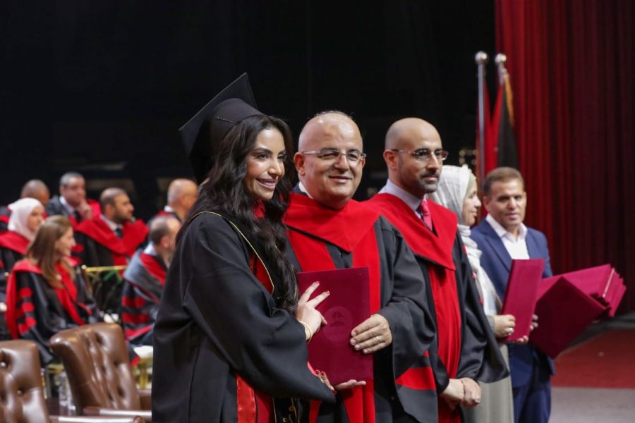 الحياري يخرّج الفوج 13 من طلبة