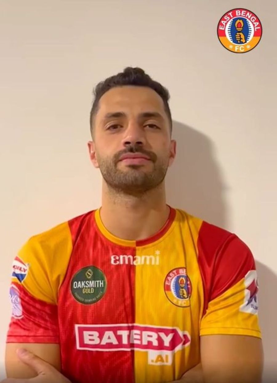 اللاعب حجازي ماهر يجدد عقده مع