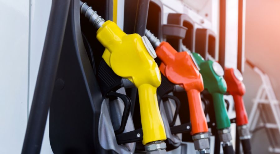 انخفاض الفاتورة النفطية للمملكة في الثلث