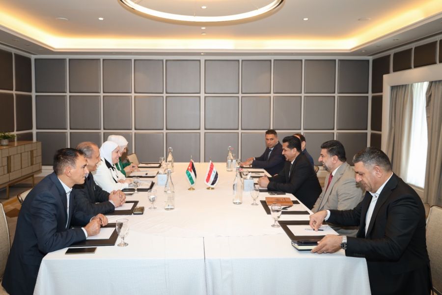 وزيرة النقل تلتقي نظيرها العراقي في