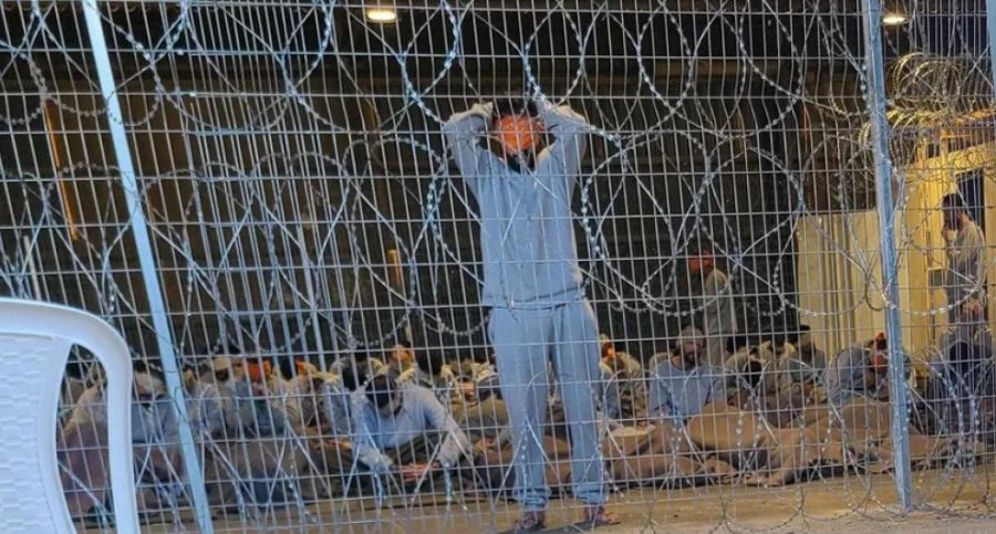 الاحتلال الإسرائيلي يفرج عن 50 أسيرا