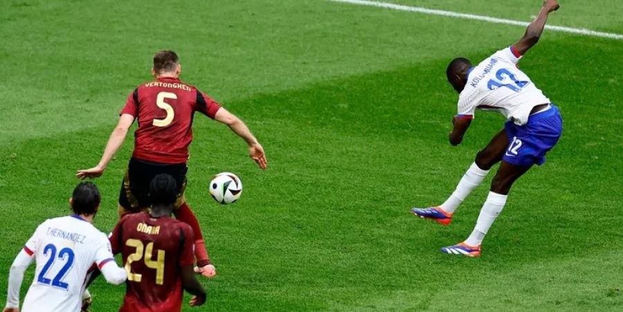 منتخب فرنسا الباهت يعبر بلجيكا بصعوبة