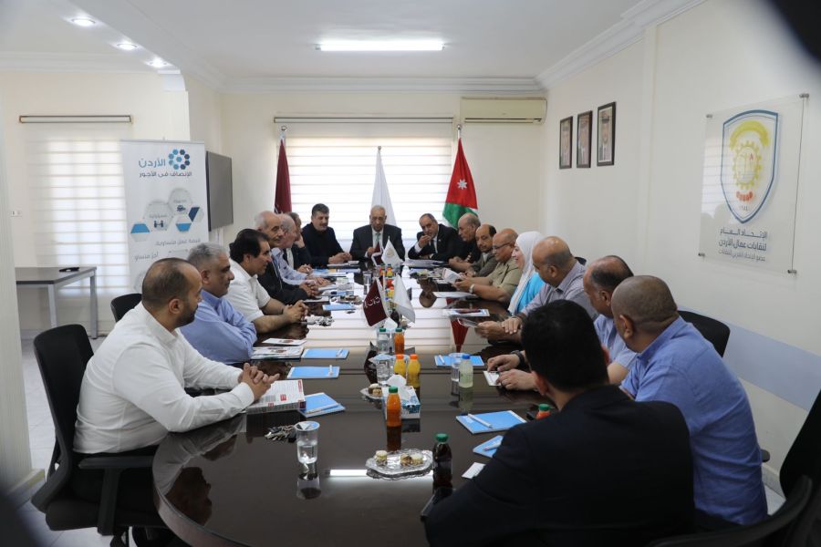 مركزي الميثاق الوطني: حقوق العاملين في