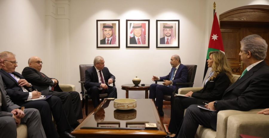 الصفدي يحذر من خطورة استمرار محاولات