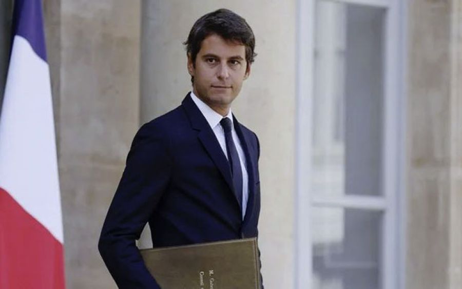 رئيس وزراء فرنسا يقدم استقالته صباح