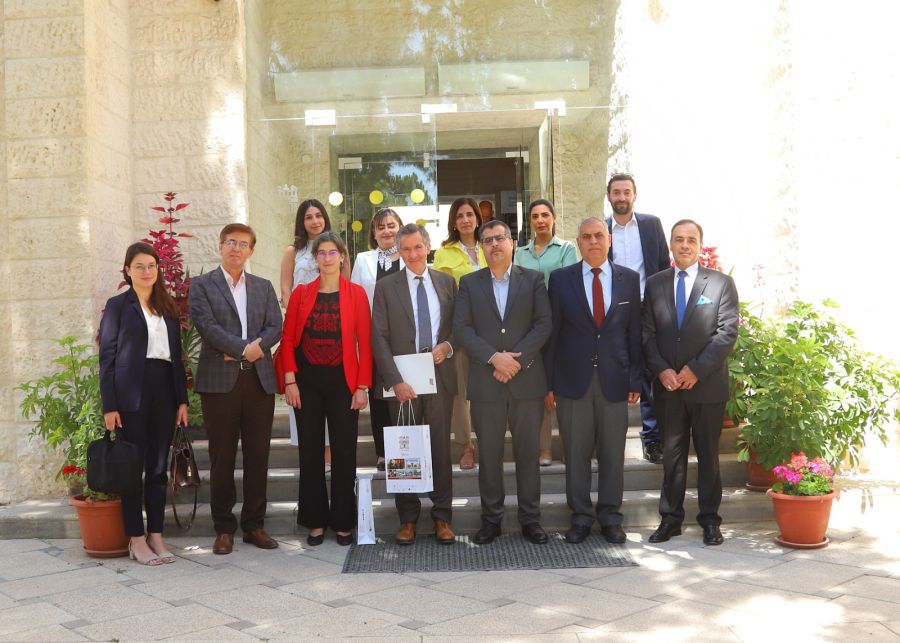 جامعة البترا والوكالة الجامعية للفرنكوفونية تتعاونان