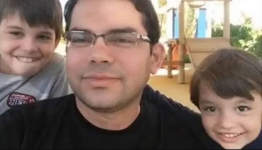 اب وام و3أطفال.. وفاة أسرة مصرية