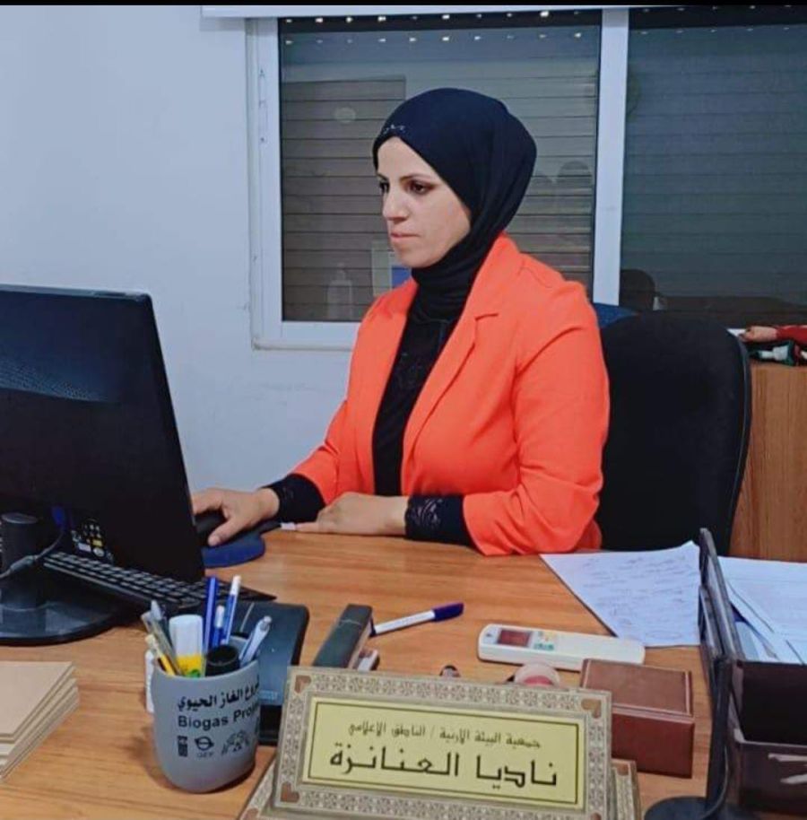 العنانزه تكتب: المرأة في عيون زها