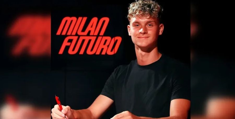 على خطى أبيه.. نجل إبراهيموفيتش يوقع