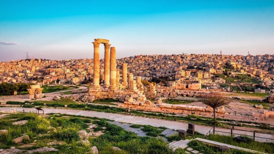 أجواء حارة نسبيا في معظم المناطق