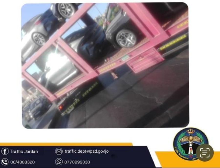 عمّان.. تدهور (ونش) كبير محمل بعشر