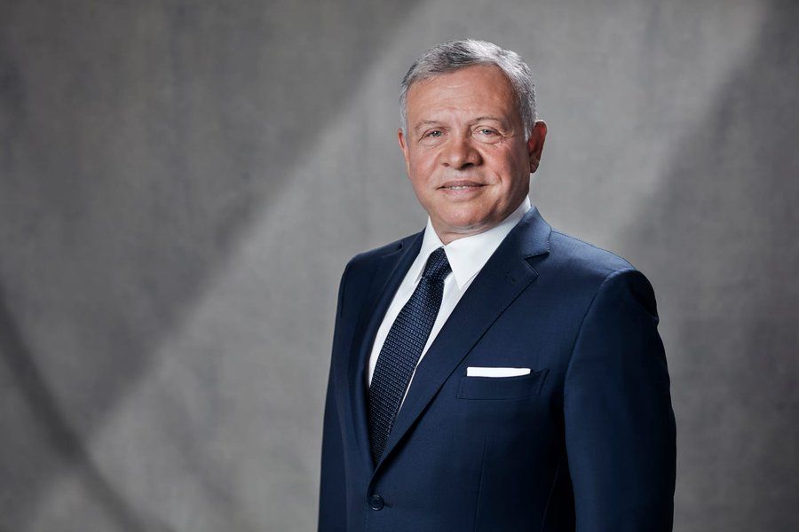 الملك يهنئ الرئيس المصري بذكرى ثورة