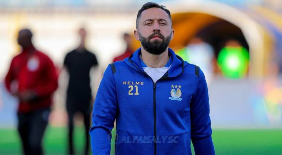 اتحاد كرة القدم يمنع التعاقد مع