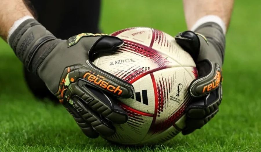 الأردن.. منع التعاقد مع حارس غير