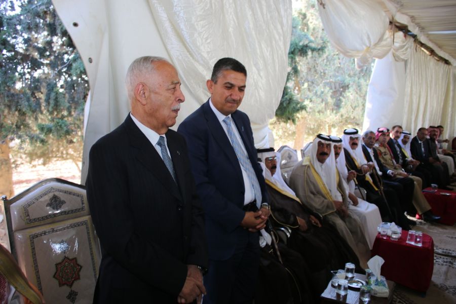 مندوبا عن الملك وولي العهد.. ..