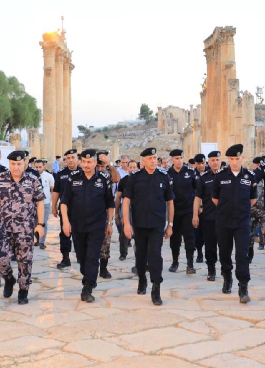 مدير الأمن العام يتفقّد موقع مهرجان