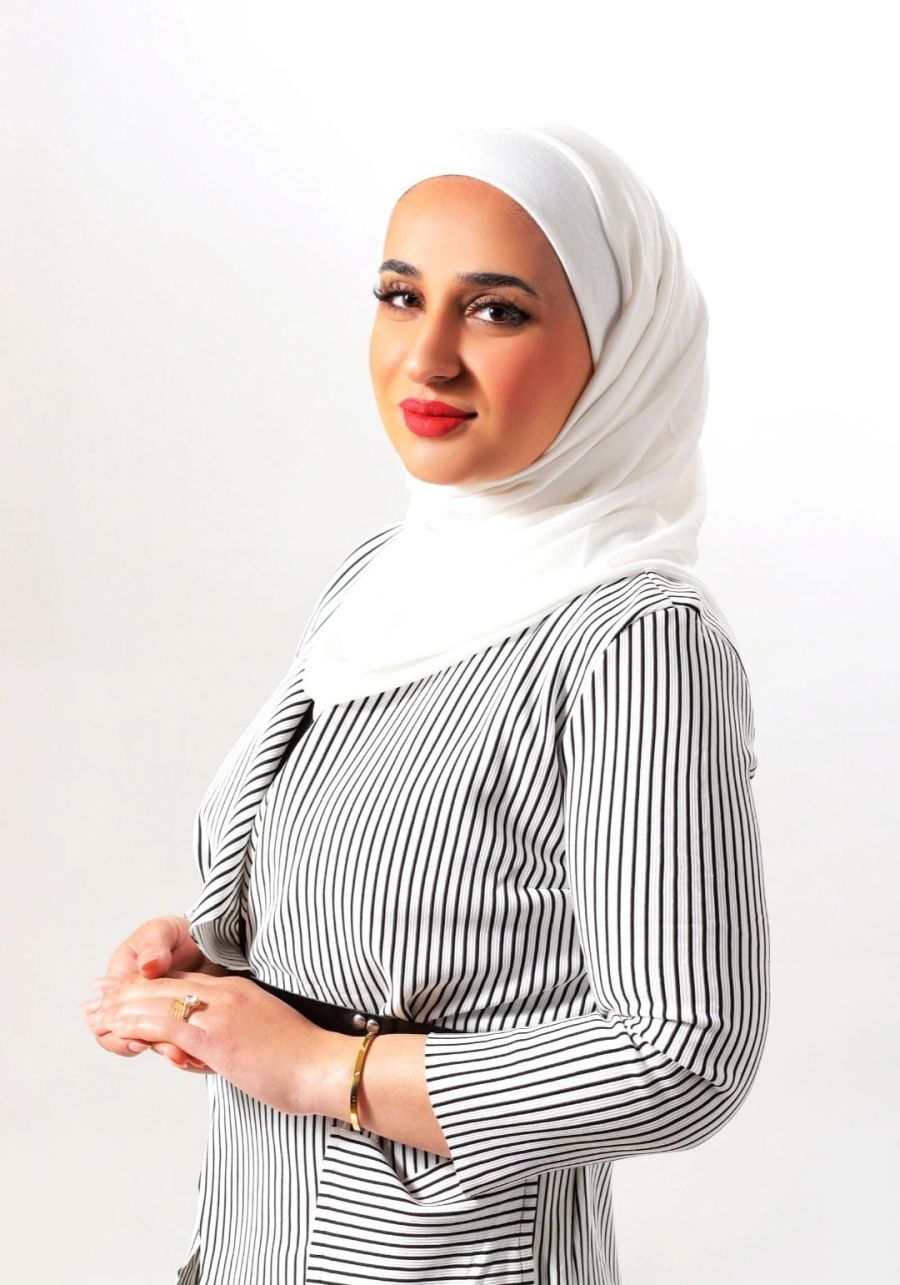 المهيرات تكتب: سروها المخضر ينساب اخضرارا..