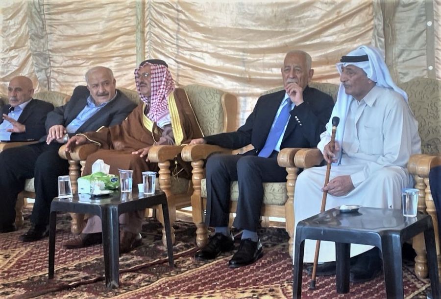 مندوبا عن الملك وولي العهد.. العيسوي