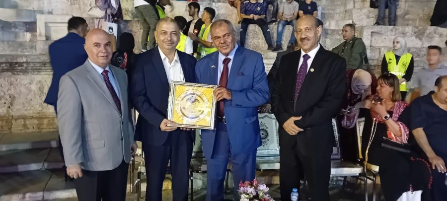 ملتقى النشامى يكرم الدكتور ايهاب الشريف