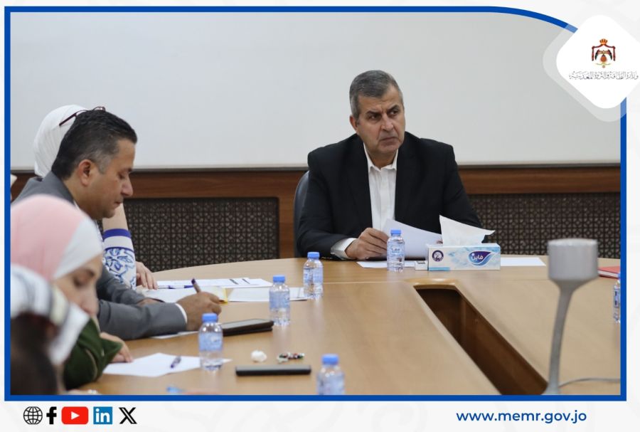 الخرابشة يتابع إنجازات الطاقة والمعادن في