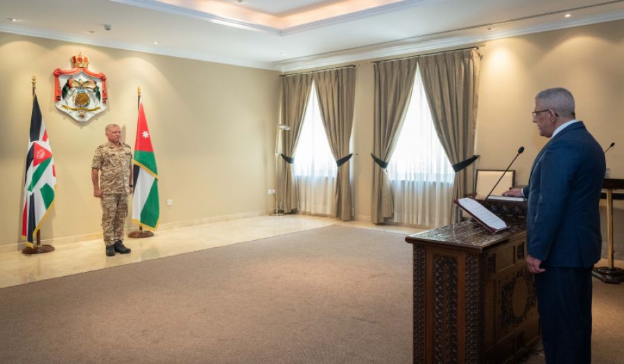 محمد الضمور يؤدي اليمين القانونية أمام