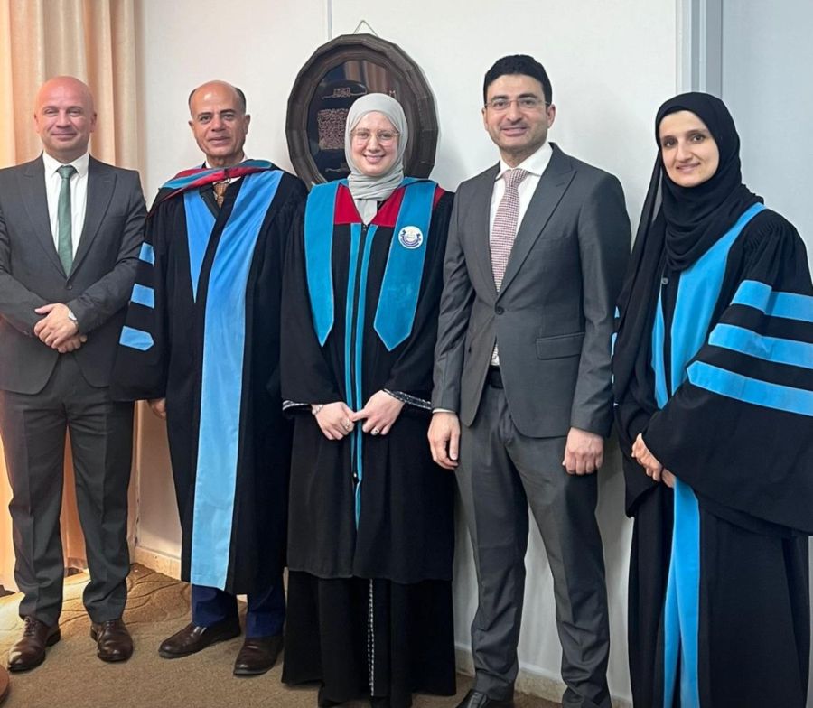 الماجستير في الصيدلة للطالبة عائشة محمد