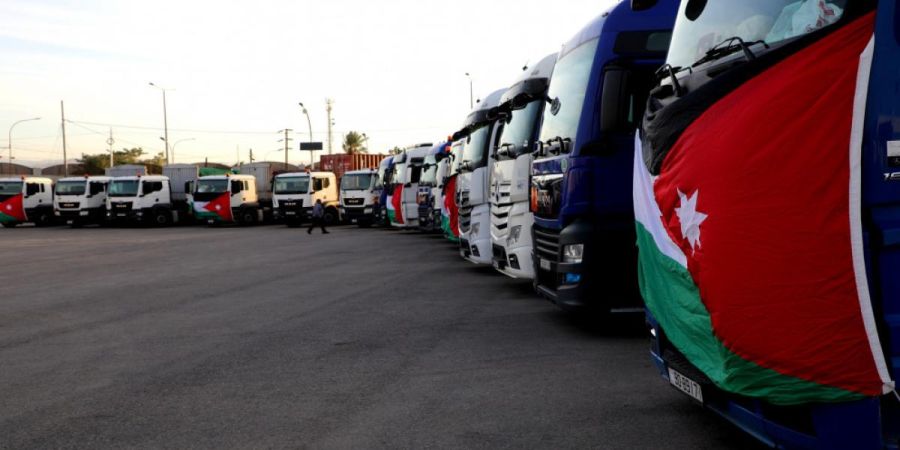 120 شاحنة جديدة تحمل وجبات جاهزة