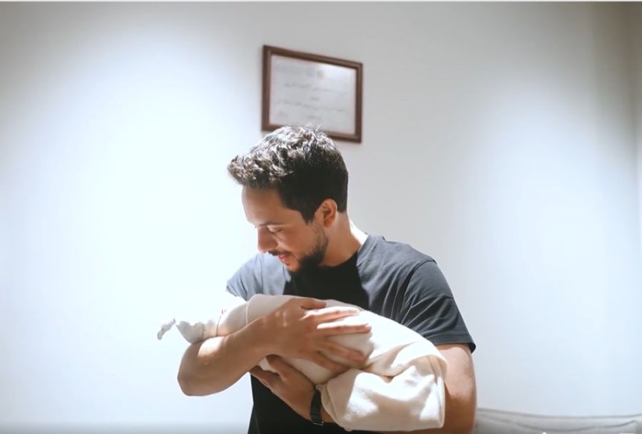 الحنيطي يهنئ الملك بمولد الأميرة إيمان