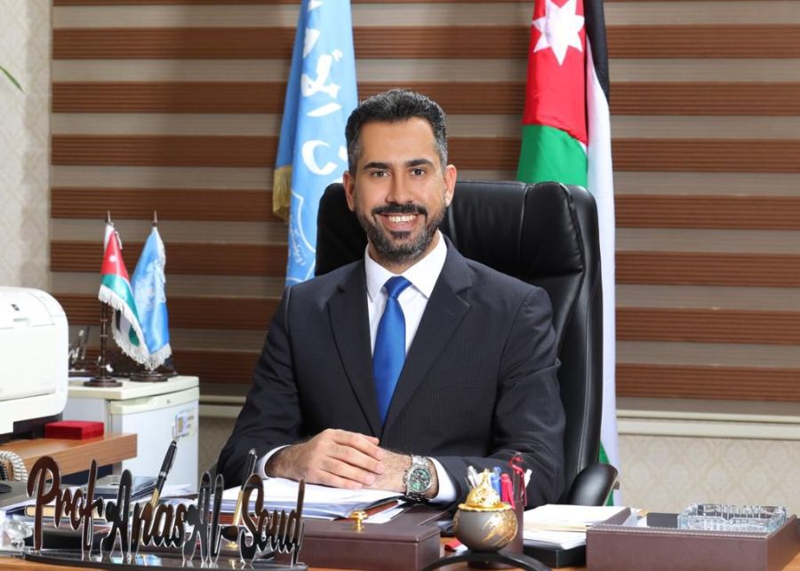 عمان الأهلية تهنىء أ.د. أنس السعود