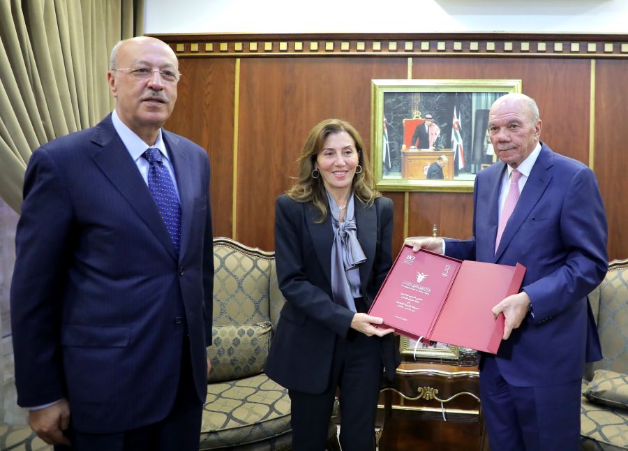 الفايز يتسلم التقرير السنوي لحالة حقوق