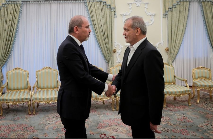 الرئيس الايراني لـ الصفدي: حريصون على