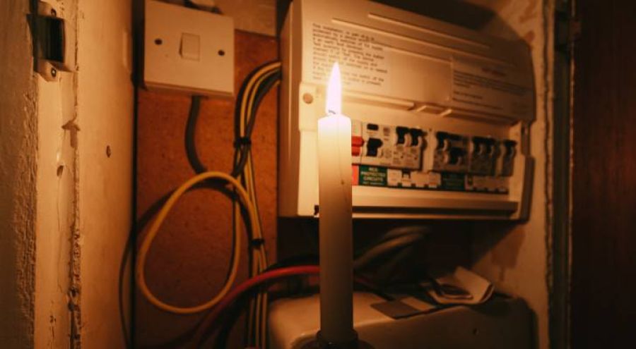 الكهرباء الوطنية بعد انقطاع الكهرباء: عطل