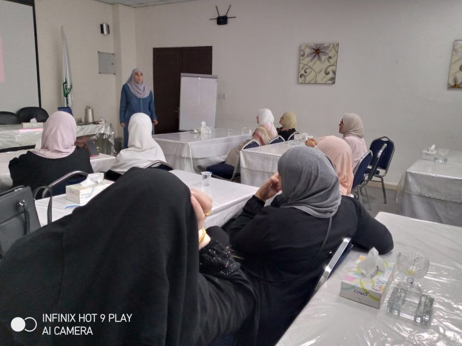 تحديات تواجه الأسرة محاضرة في جمعية