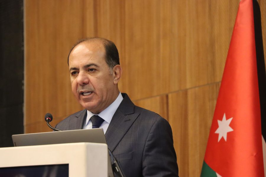 النية بالتجديد للدكتور مأمون الدبعي أمينا