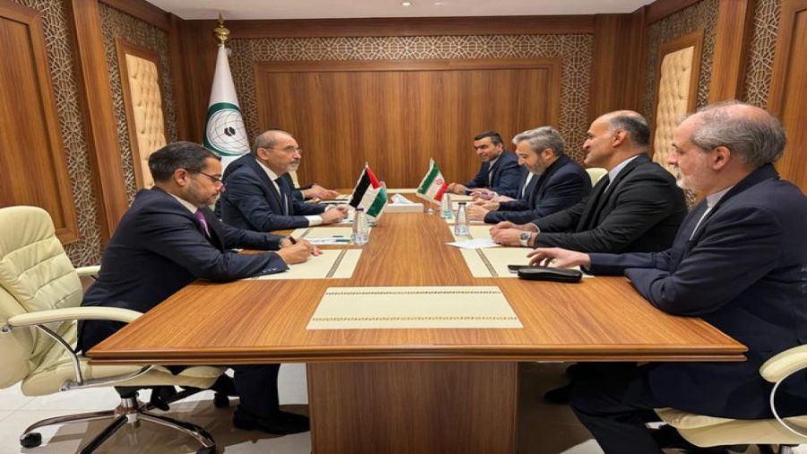 الصفدي يعقد مباحثات ثنائية مع القائم