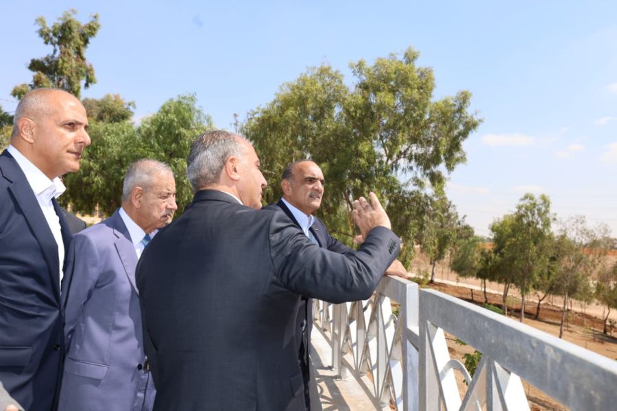 الخصاونة يتفقد بركة البيبسي في الرصيفة