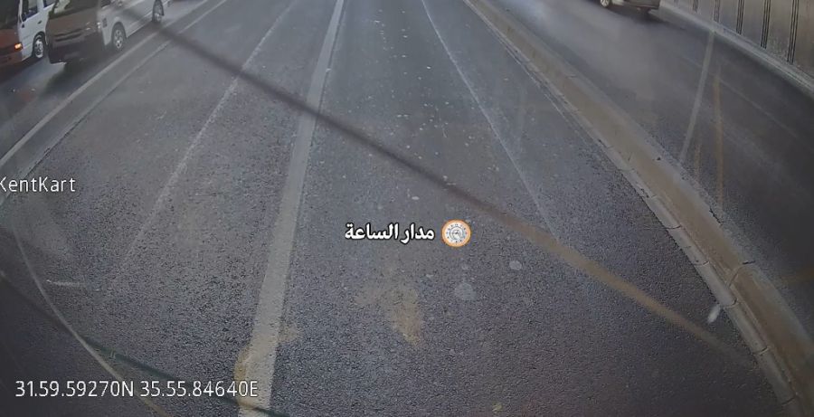 الباص السريع يصدم ضابط أمن في