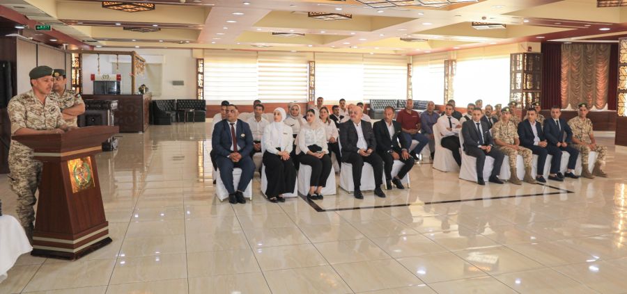 تخريج 40 موظفا شاركوا في دورة