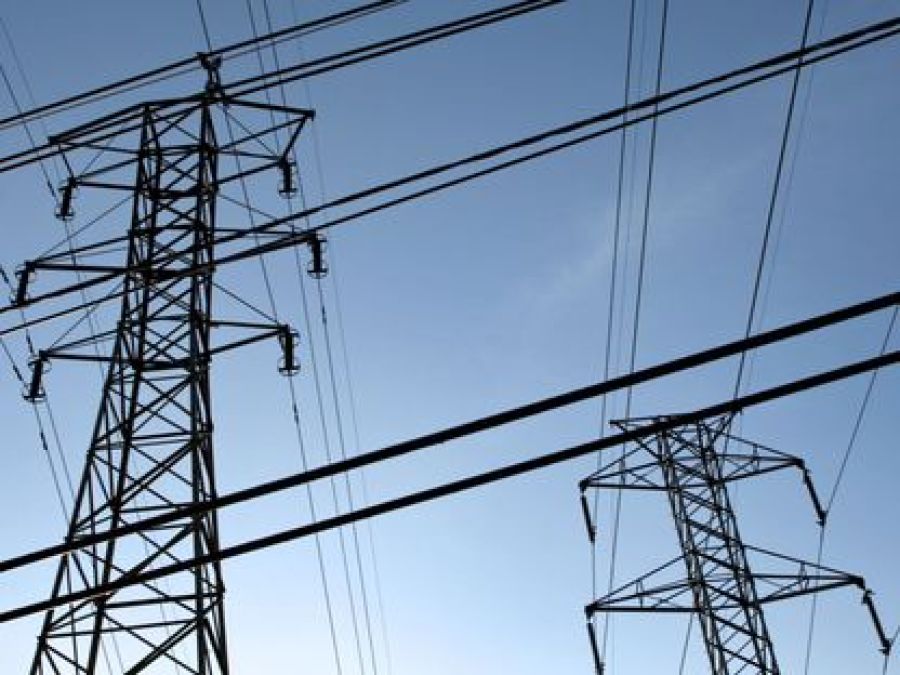 الجزائر تزود لبنان بالوقود لتشغيل محطات