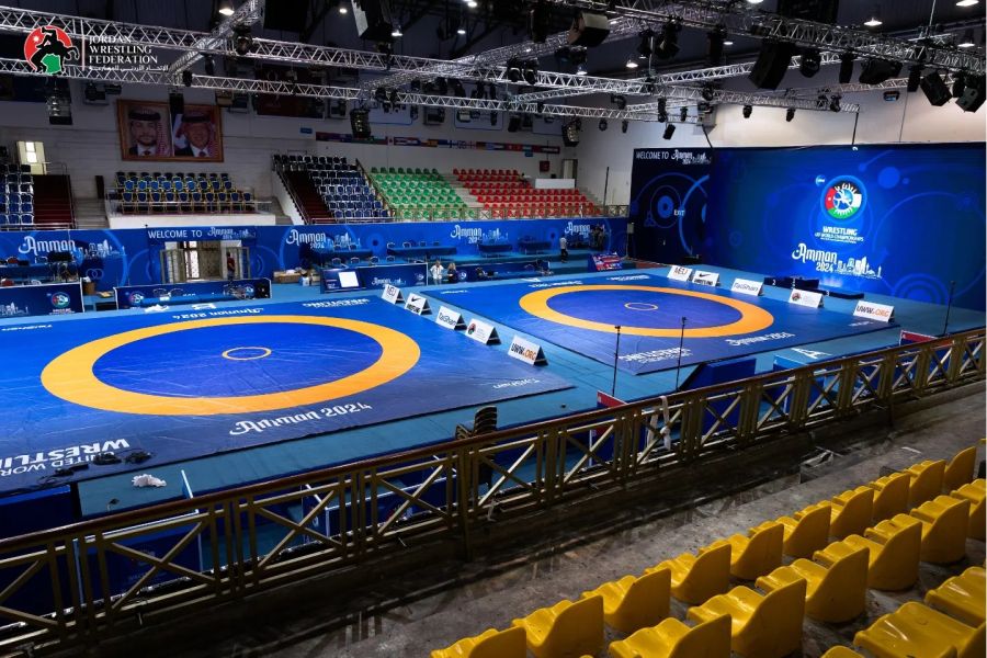 انطلاق بطولة العالم للمصارعة تحت سن