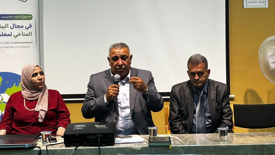 عجلون: المومني يفتتح دورة تدريب مدربين