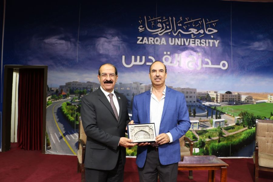 جامعة الزرقاء تنظم عرضا مسرحيا بالتعاون