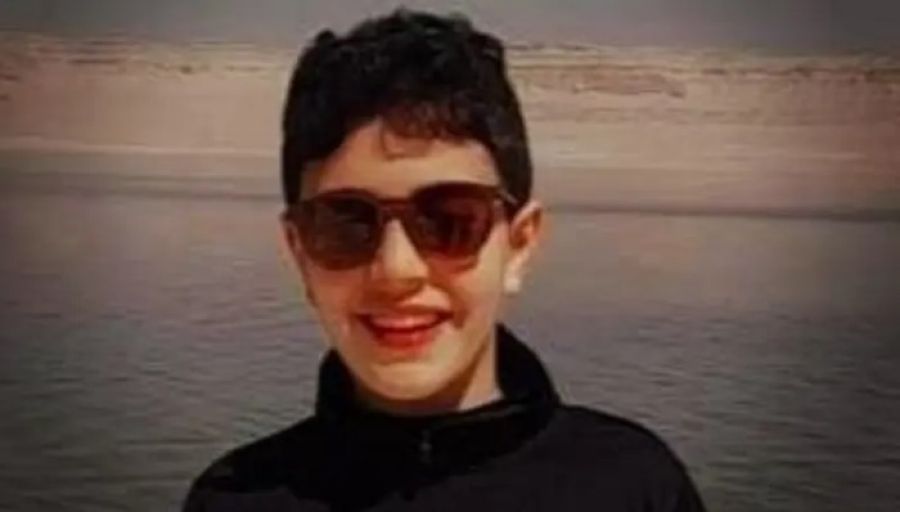 مأساة طفل مصري دهسه قطار.. الأب