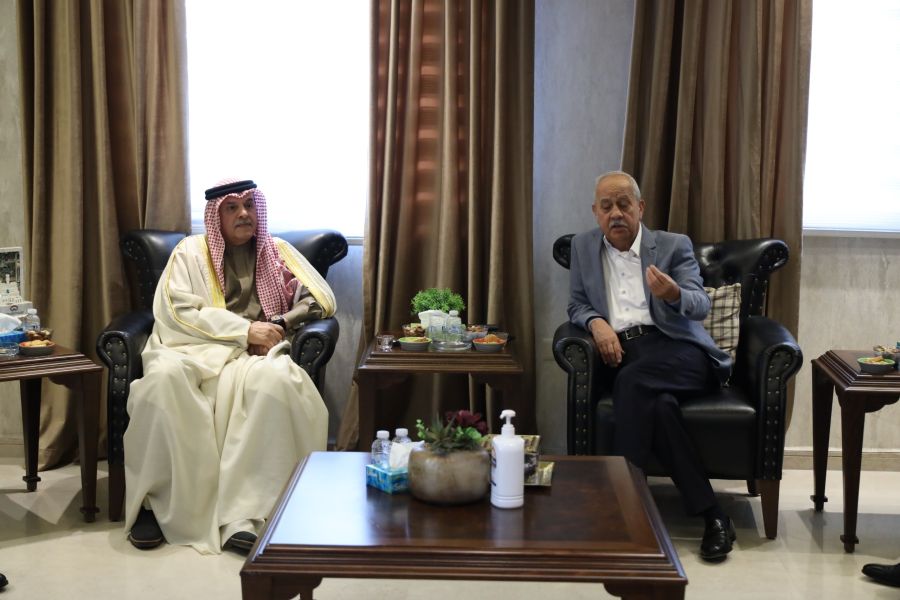 الجغبير يأمل بتطور العلاقات الاقتصادية بين