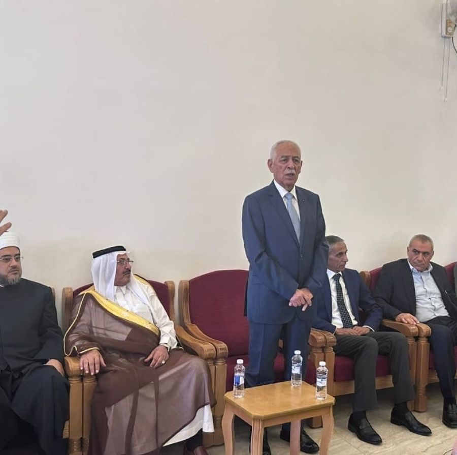 مندوبا عن الملك وولي العهد.. العيسوي